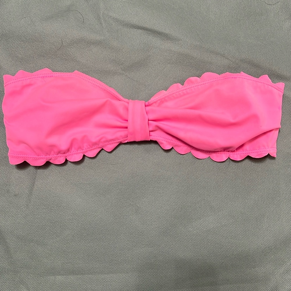 La Hearts. Size M. Pink Strapless Bikini Top.